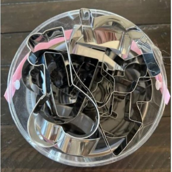 Baked with Love Inspired Cookie Cutters – Set of 12 - From Anthropologie - NWT - Picture 4 of 4